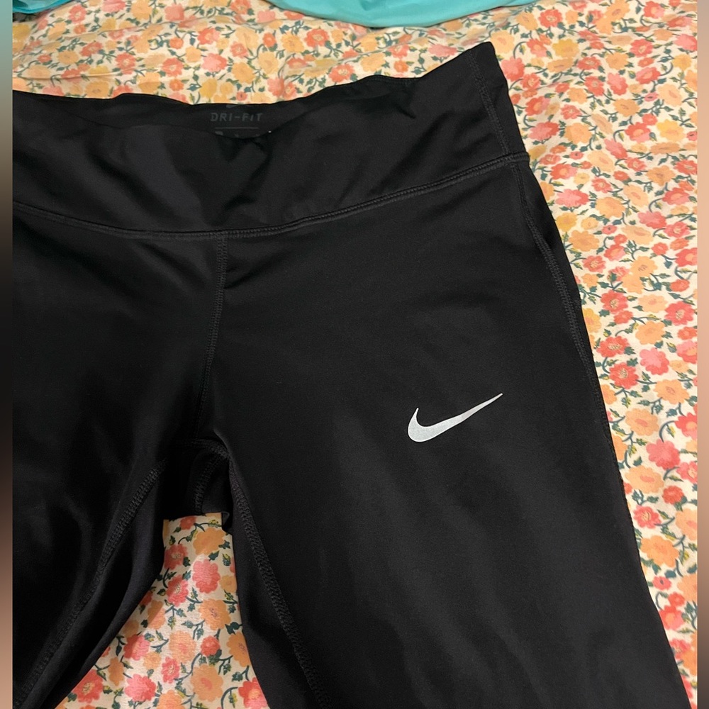 Black nike 7/8 length running leggings